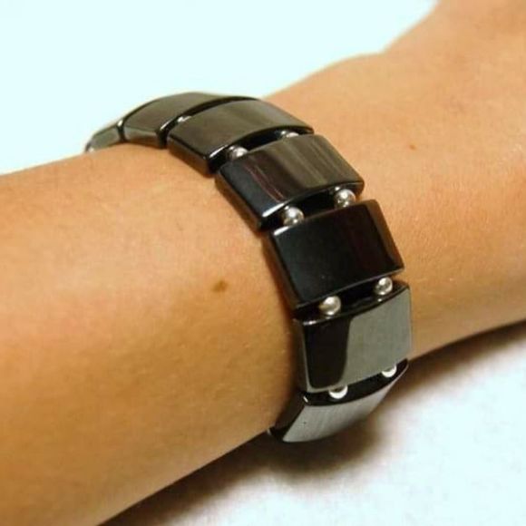 Handmade Unisex Hematite & Sterling Bracelet - Picture 5 of 5